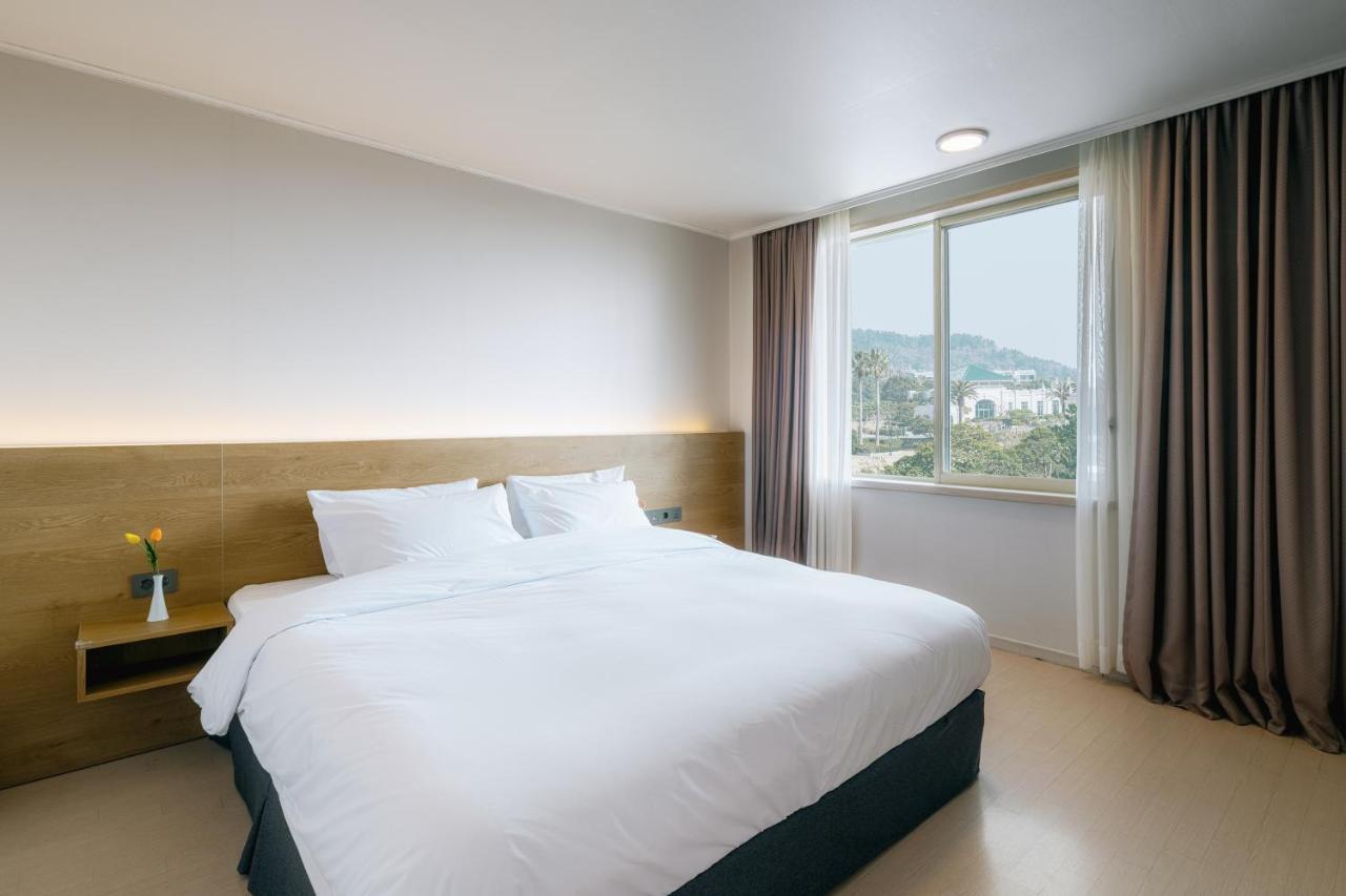 Bloom Hotel Чеджудо Экстерьер фото