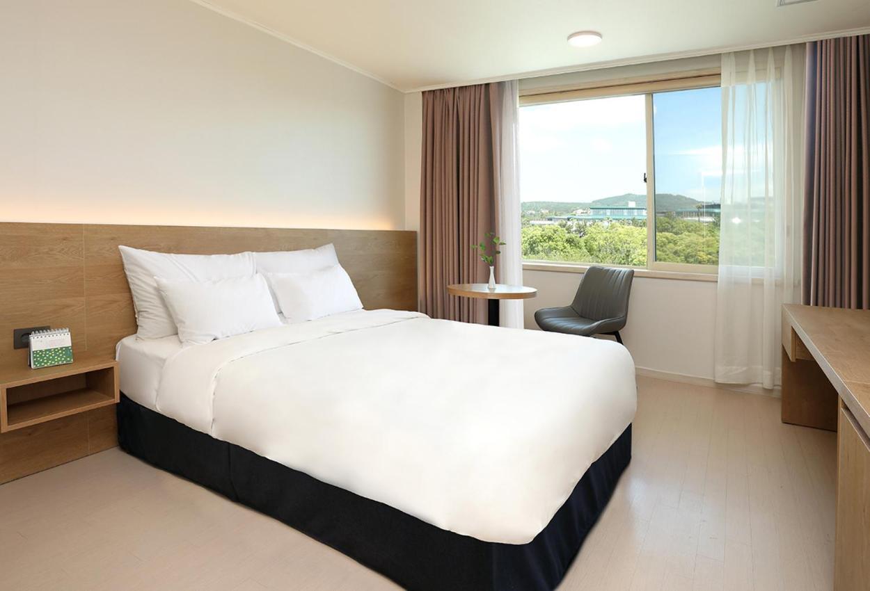 Bloom Hotel Чеджудо Экстерьер фото
